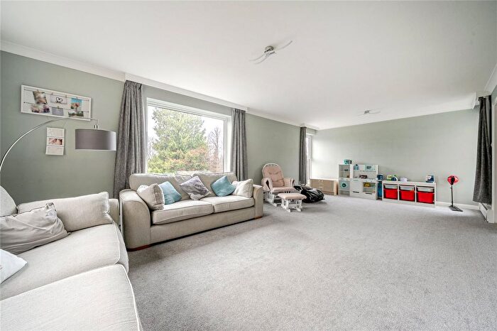 3 Bedroom Semi-detached House For Sale In Sutherland Avenue, Biggin Hill, Westerham, Kent, TN16