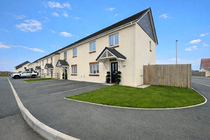 3 Bedroom Semi-Detached House For Sale In St. Peters Way, Steynton, Milford Haven, Pembrokeshire, SA73