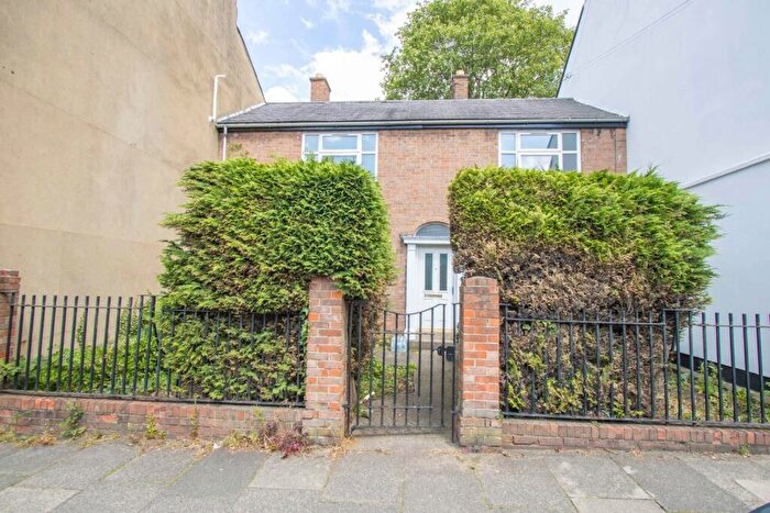 3 Bedroom Terraced House For Sale In Hallgarth Street, Elvet, Durham, DH1