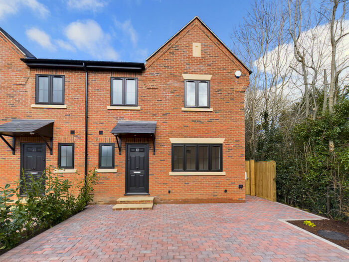 4 Bedroom Semi-Detached House To Rent In The Coppice, Stokenchurch, HP14