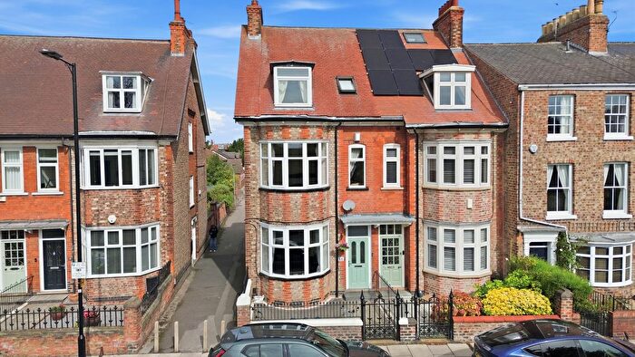 4 Bedroom End Terrace House For Sale In East Parade, York, YO31