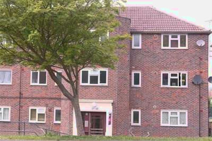 2 Bedroom Flat To Rent In Cambria Avenue, ME1