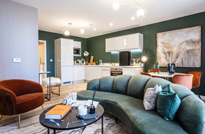 1 Bedroom Flat For Sale In High Street, Southall, UB1