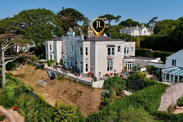 3 Bedroom Flat For Sale In Lincombes, Torquay, TQ1