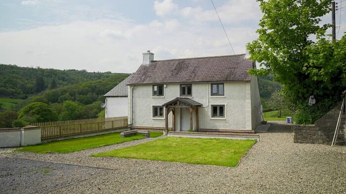 5 Bedroom Detached House For Sale In Llanfynydd, Carmarthen, SA32