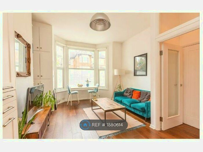 2 Bedroom Flat To Rent In Muswell Hill, London, N10