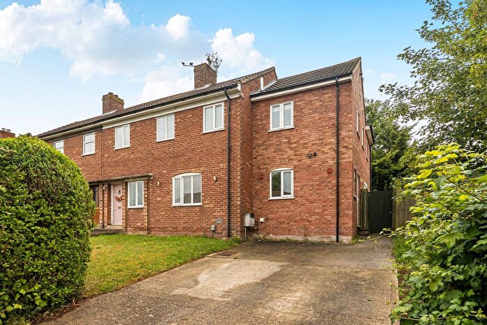 5 Bedroom Semi-Detached House For Sale In Wingate Road, Harlington, LU5