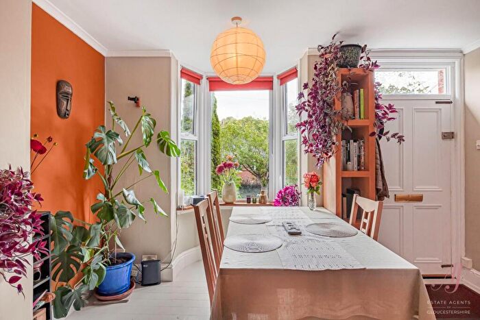 3 Bedroom Semi-Detached House For Sale In Slad Road Stroud, GL5