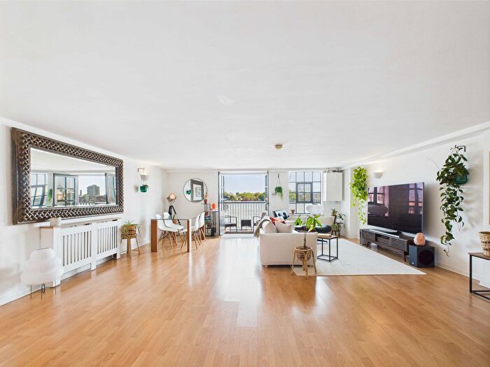 1 Bedroom Flat To Rent In Wapping Wall, London, E1W