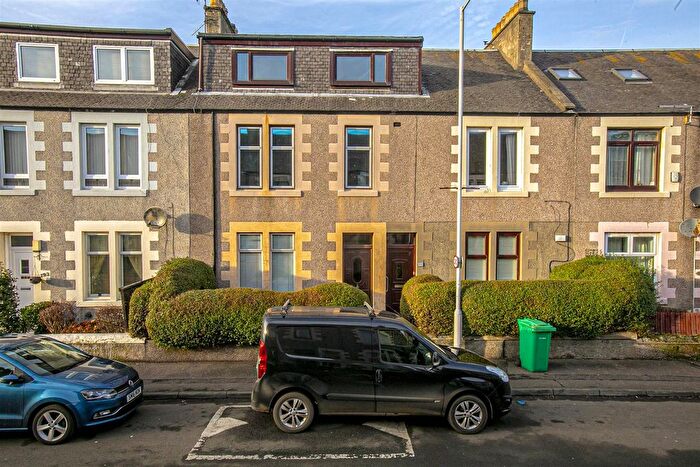 4 Bedroom Flat To Rent In Taylor Street, Methil, Leven, KY8