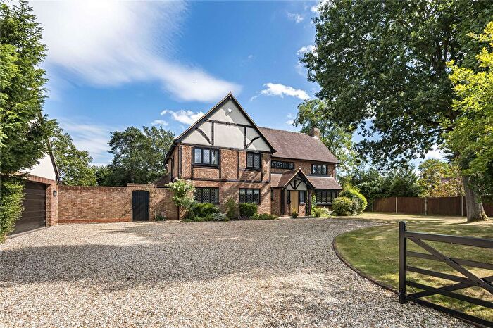 5 Bedroom Detached House For Sale In Hogmoor Lane, Hurst, Reading, Berkshire, RG10