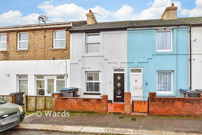 2 Bedroom Terraced House For Sale In Wyndham Road, Dover, Kent, CT17