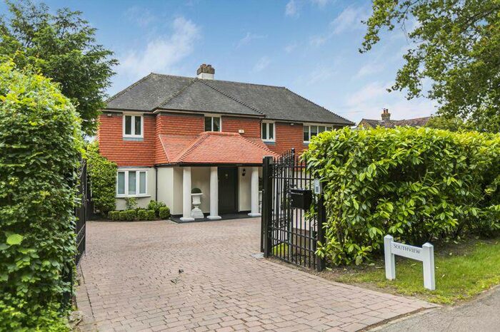 5 Bedroom Detached House For Sale In The Ridgeway, Northaw, EN6