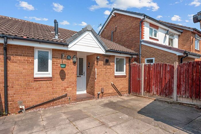 1 Bedroom Semi Detached Bungalow For Sale In Gairloch Close, Fearnhead, WA2