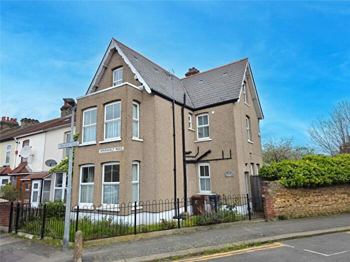 5 Bedroom End Of Terrace House For Sale In Sparsholt Road, Barking, IG11