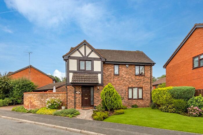 3 Bedroom Detached House For Sale In Copthorne, Luton, Bedfordshire, LU2
