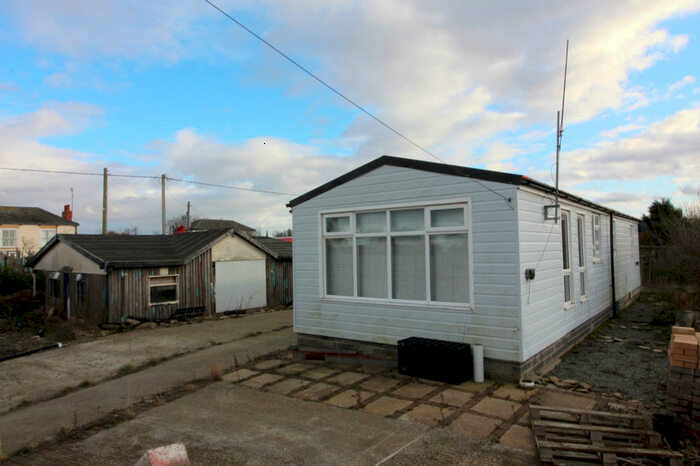 1 Bedroom Mobile Home For Sale In Kilnsea, HU12