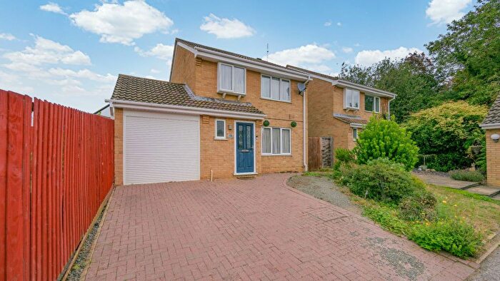 3 Bedroom Detached House For Sale In Stokesay Court, Longthorpe, PE3