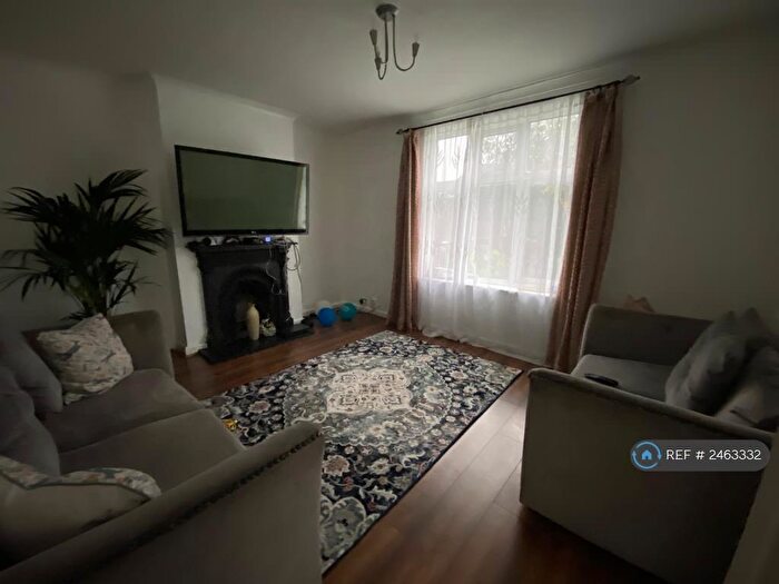 4 Bedroom Semi-Detached House To Rent In Waldo Place, Mitcham, CR4