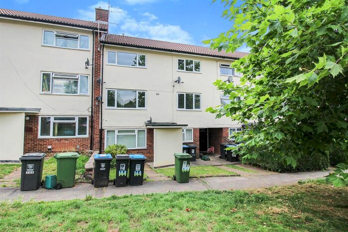 3 Bedroom Flat To Rent In Fennycroft Road, Hemel Hempstead, HP1