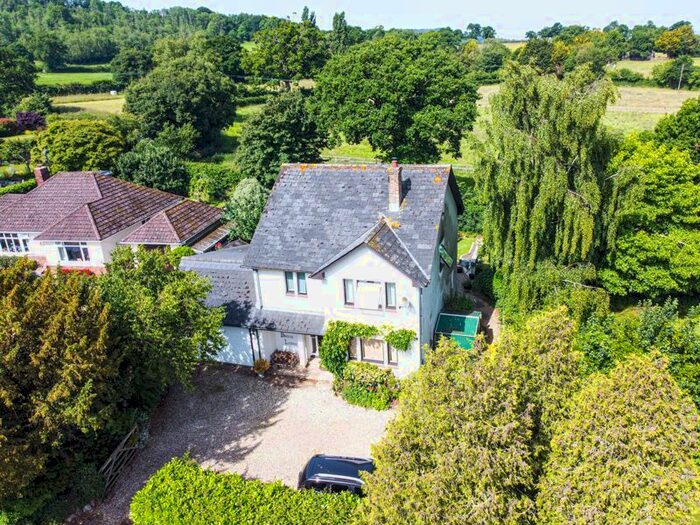 4 Bedroom Detached House For Sale In Blagdon Hill, Taunton, TA3