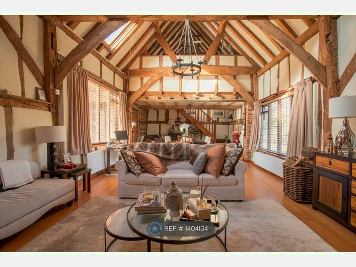 2 Bedroom Detached House To Rent In Rectory Farm, Lightwater, GU18