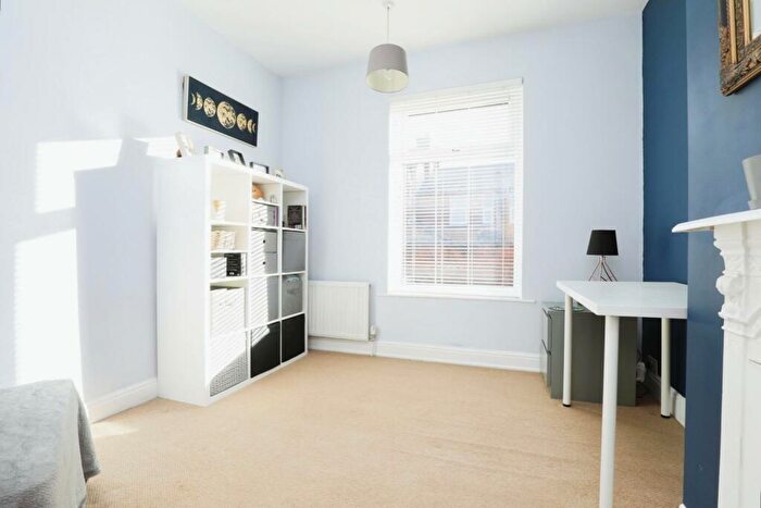 2 Bedroom Terraced House For Sale In Aisthorpe Road, Woodseats, Sheffield, S8