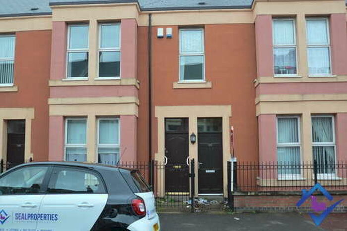3 Bedroom Flat To Rent In Rawling Road, , Gateshead, NE8