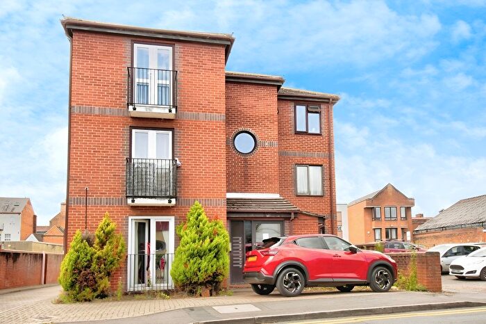 1 Bedroom Flat For Sale In Marie Davis Court, Reading, RG1