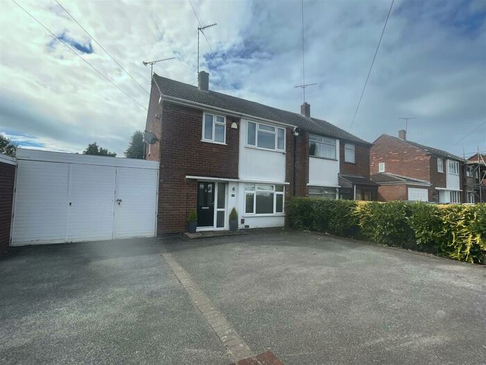 3 Bedroom Semi-Detached House To Rent In Berwyn Avenue, Whitmore Park Coventry, CV6