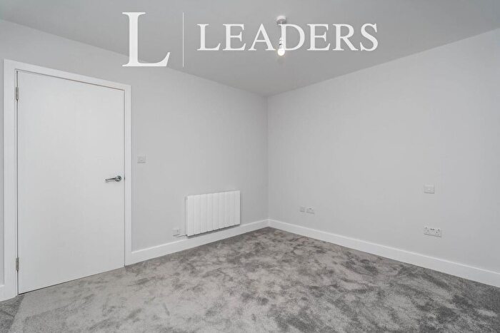 1 Bedroom Apartment To Rent In Compass Point, Southampton, SO16