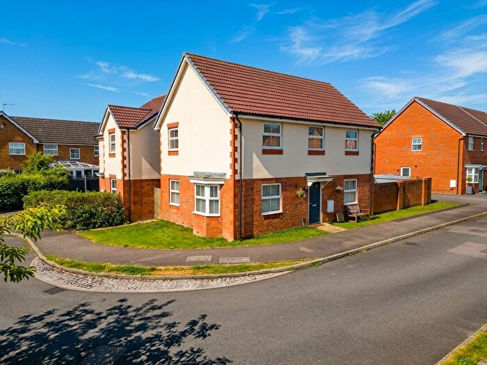 4 Bedroom Detached House For Sale In Wiseman Close, Aylesbury, HP21