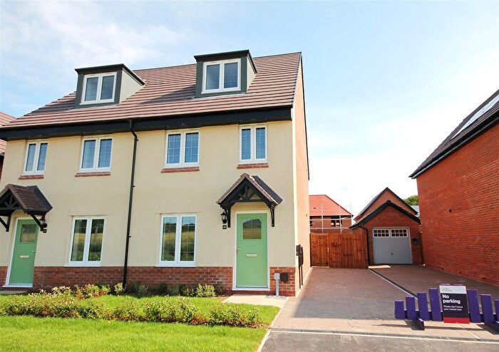 3 Bedroom Semi-Detached House To Rent In Higherside Drive, Whiston, L35