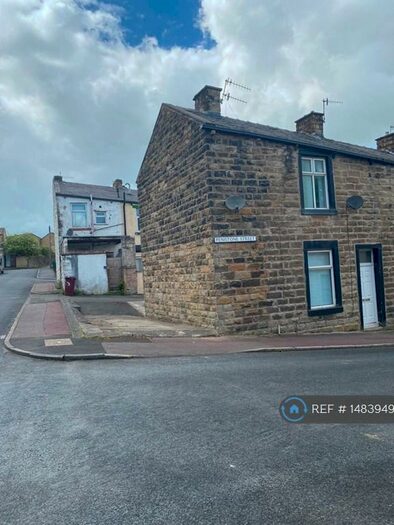 2 Bedroom End Of Terrace House To Rent In Penistone Street, Burnley, BB12