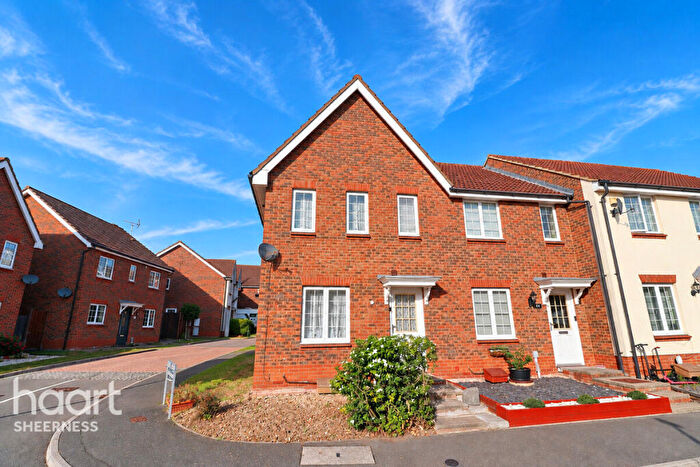 3 Bedroom End Of Terrace House For Sale In Bellflower Avenue, Minster, ME12