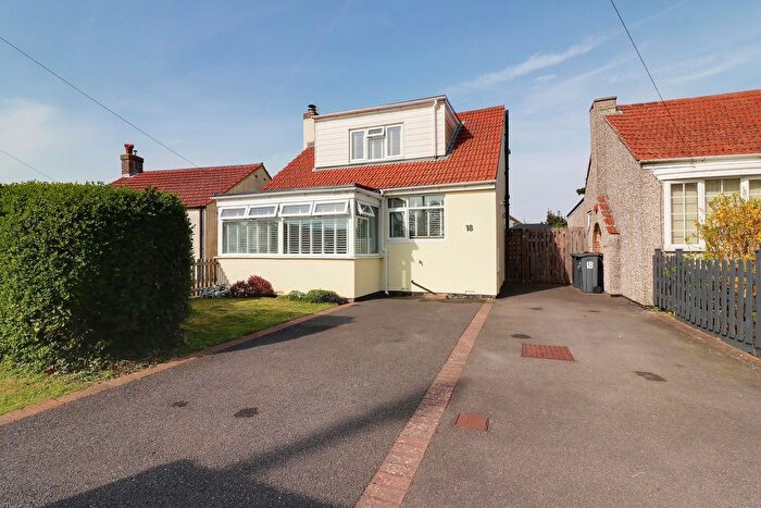 3 Bedroom Detached House For Sale In Sea Front Estate, Hayling Island, PO11