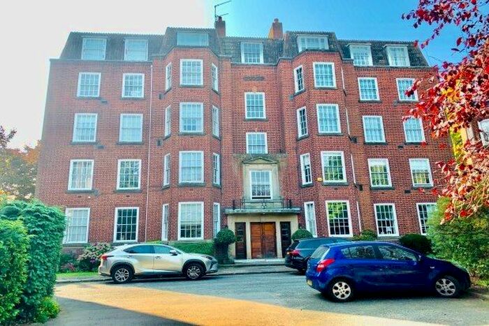 3 Bedroom Flat To Rent In Kenilworth Court, Birmingham, B16