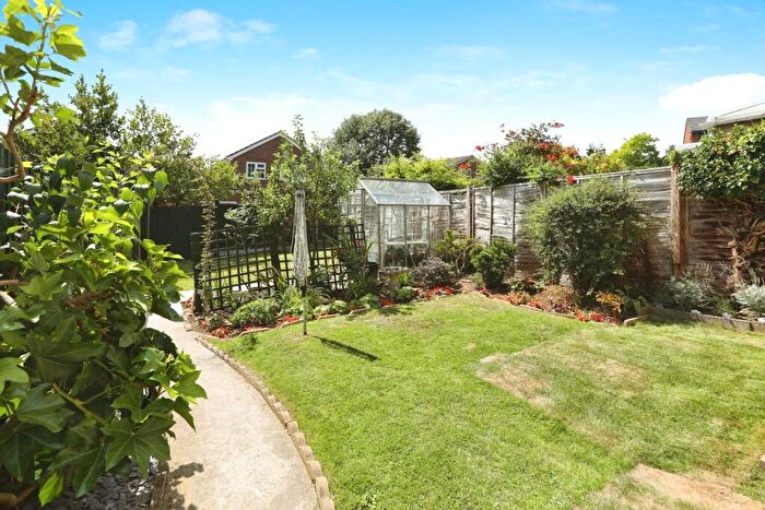 3 Bedroom Semi-Detached House For Sale In Hampton Road, Maidstone, Kent, ME14