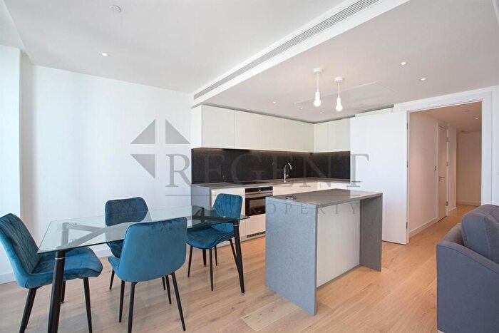 2 Bedroom Apartment To Rent In Marsh Wall, Landmark Pinnacle, E14