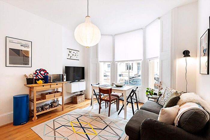 2 Bedroom Flat To Rent In City Of Westminster, W9