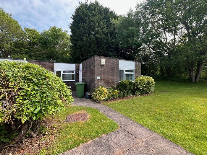 2 Bedroom Bungalow To Rent In Riverside Drive, Solihull, West Midlands, B91