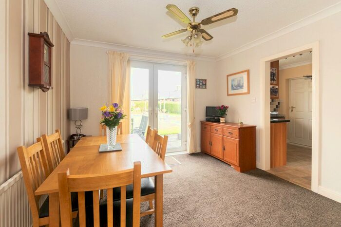 3 Bedroom Semi-Detached House For Sale In Wavell Street, Selby, YO8
