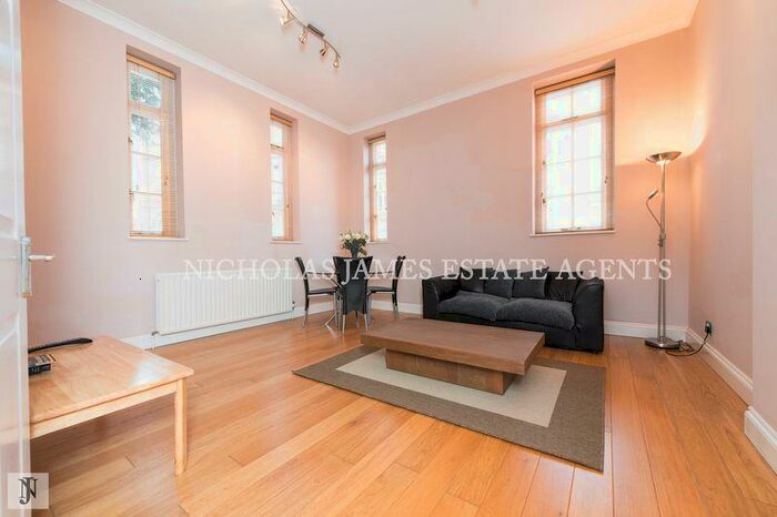 1 Bedroom Flat To Rent In Newsholme Drive, Highlands Village, London, N21