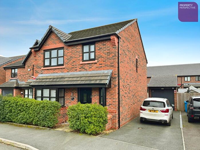 3 Bedroom Detached House For Sale In Laughton Avenue, Worsley, Manchester, M28