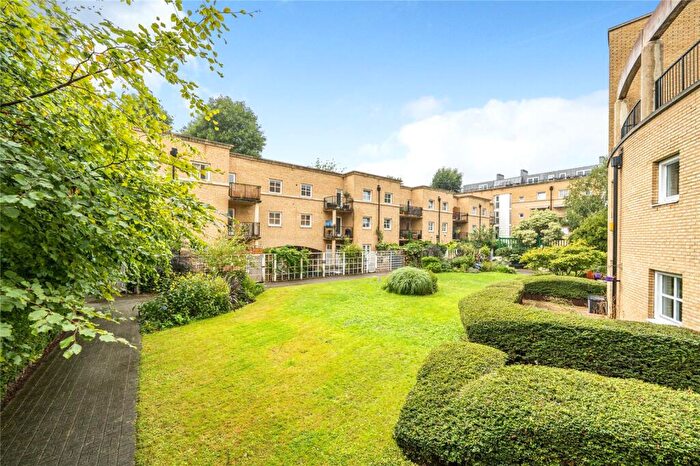 2 Bedroom Apartment To Rent In Princes Court, Surrey Docks, SE16