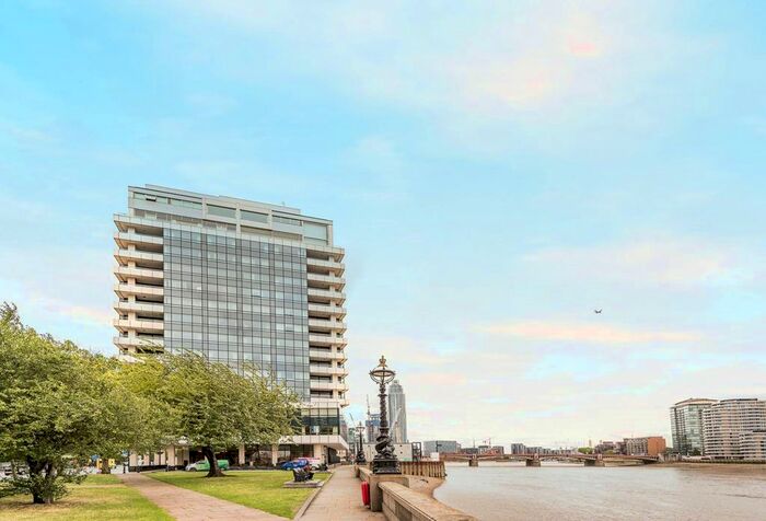 1 Bedroom Flat For Sale In Peninsula Heights, Albert Embankment, London, SE1