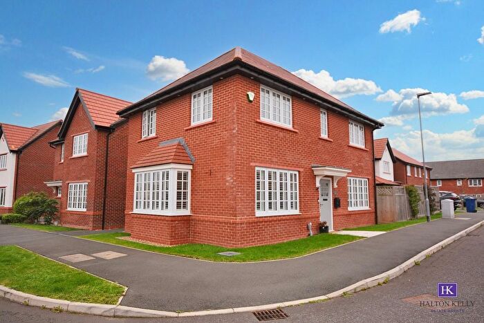 4 Bedroom Detached House For Sale In Draycote Water, Great Sankey, Warrington, WA5