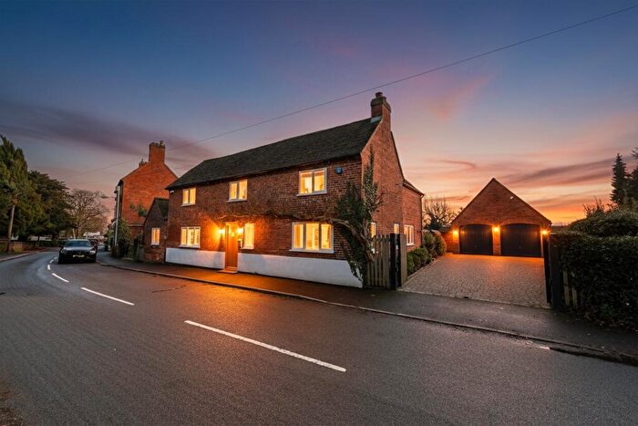 4 Bedroom Detached House To Rent In Church Lane, Middleton, B78