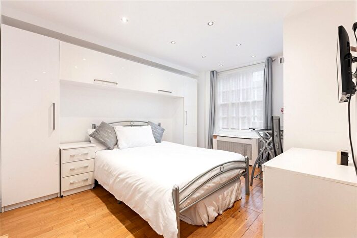1 Bedroom Studio For Sale In Edgware Road, London, W2