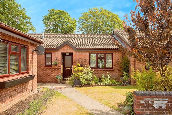 1 Bedroom Bungalow For Sale In Coxs Close, Stapleford, Cambridge, Cambridgeshire, CB22